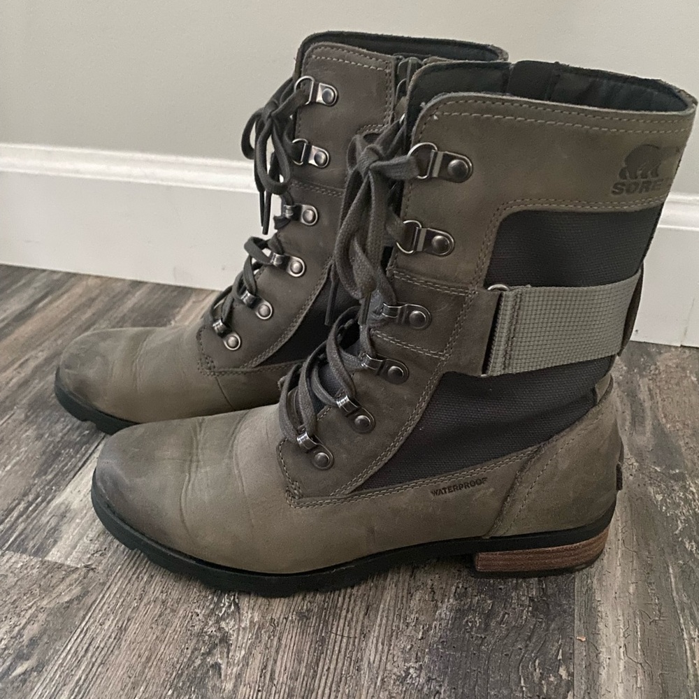 Sorel Boots- size 8